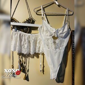 White Lace Lingerie and Garter belt Set - Size Large